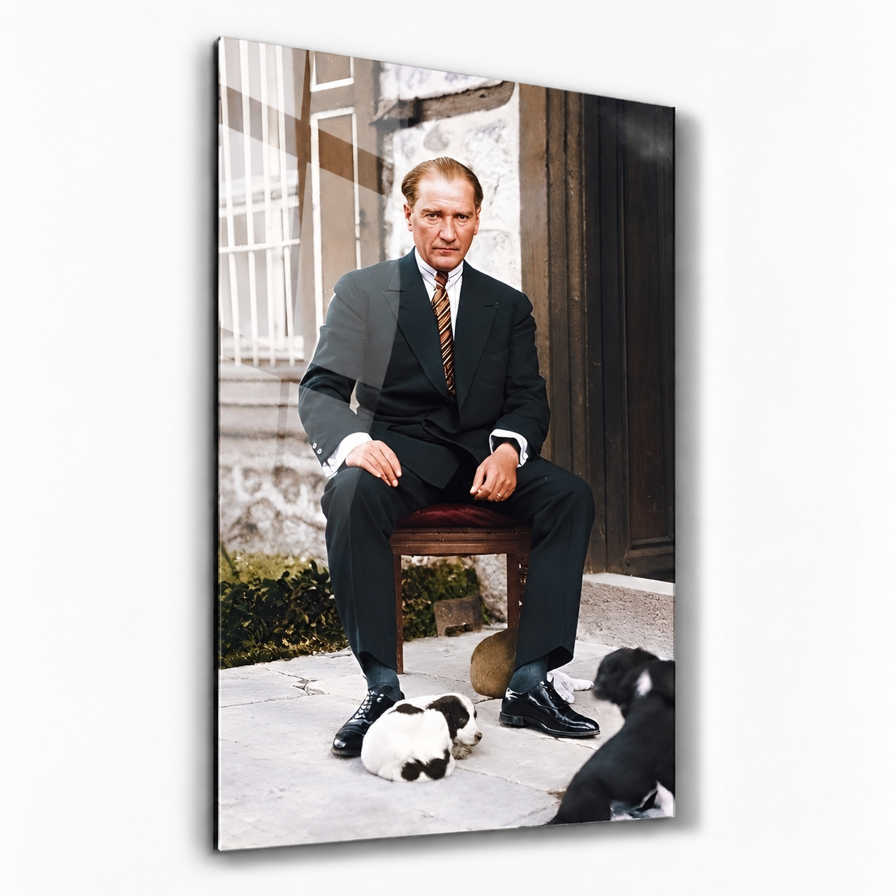 Köşk Verandasında Mustafa Kemal Atatürk - Dikey Cam Tablo Modelleri Köşk Verandasında Mustafa Kemal Atatürk - Dikey Temperli Cam Tablo Modelleri ve Fiyatları | Tablobudur